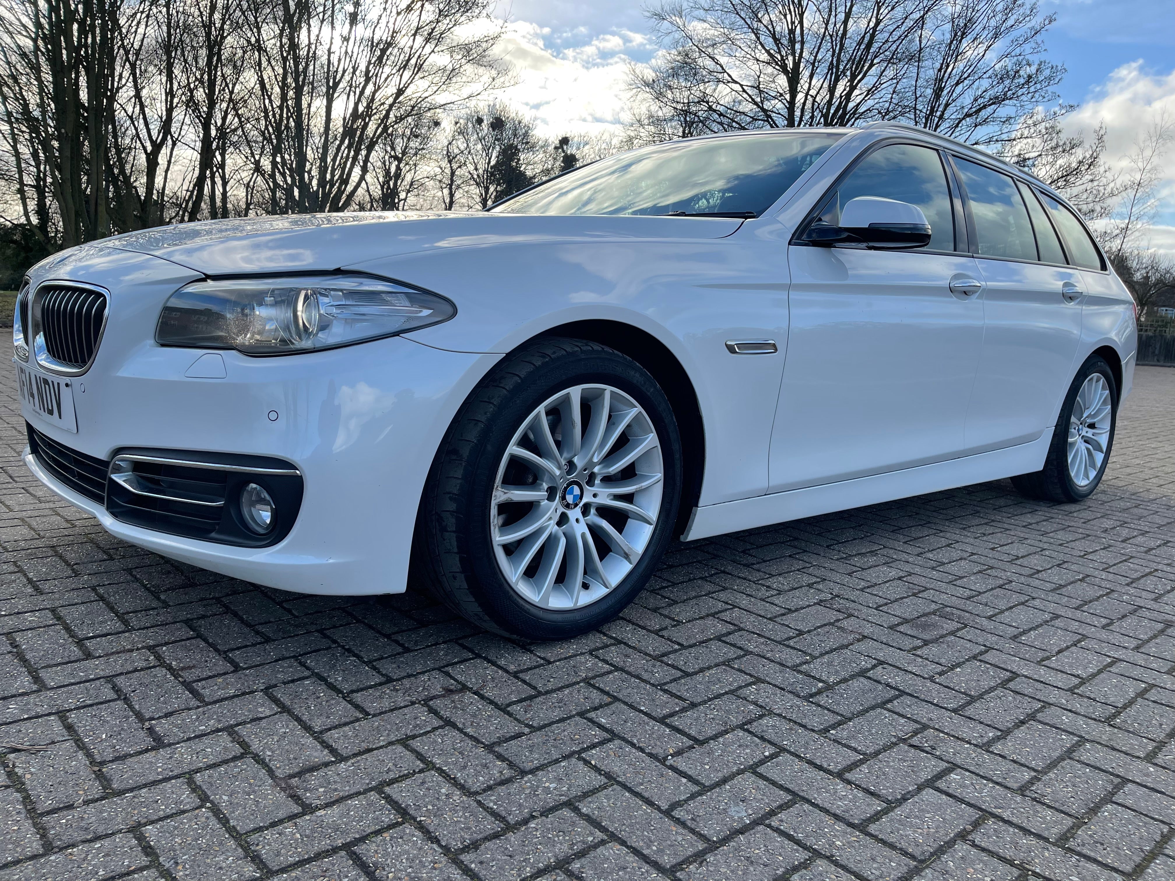 BMW
520d luxury auto