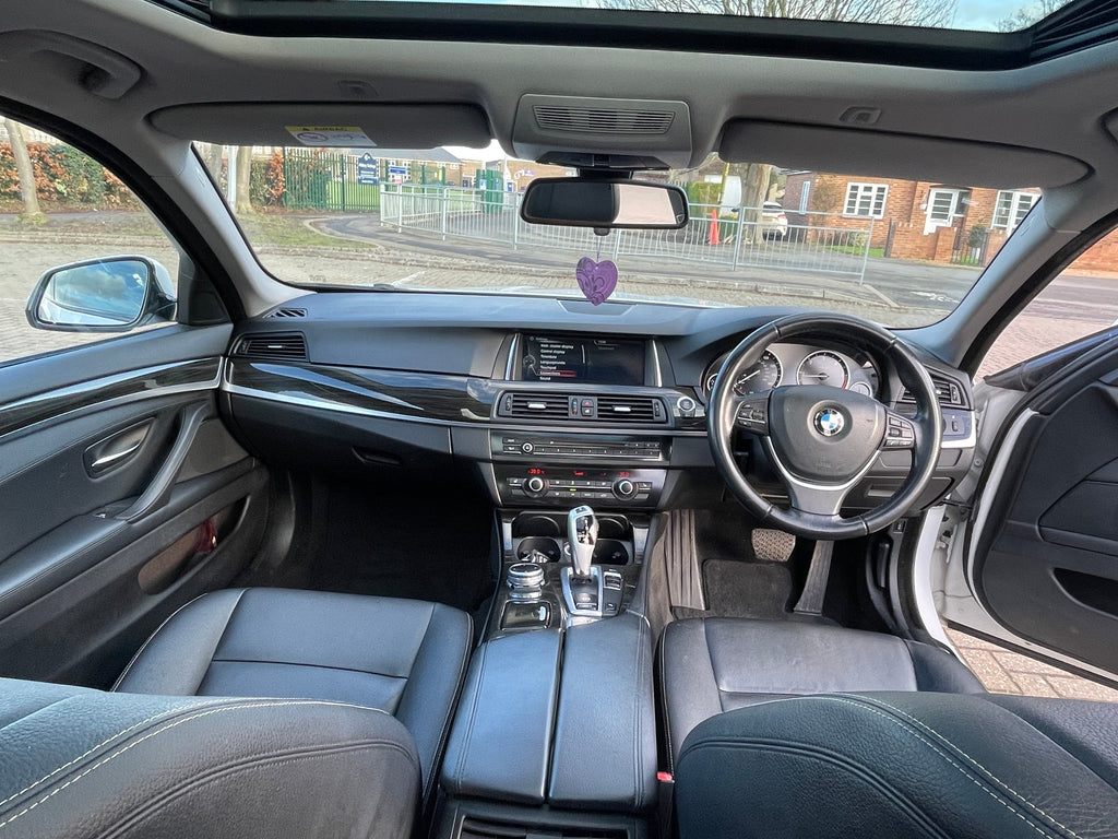 BMW
520d luxury auto