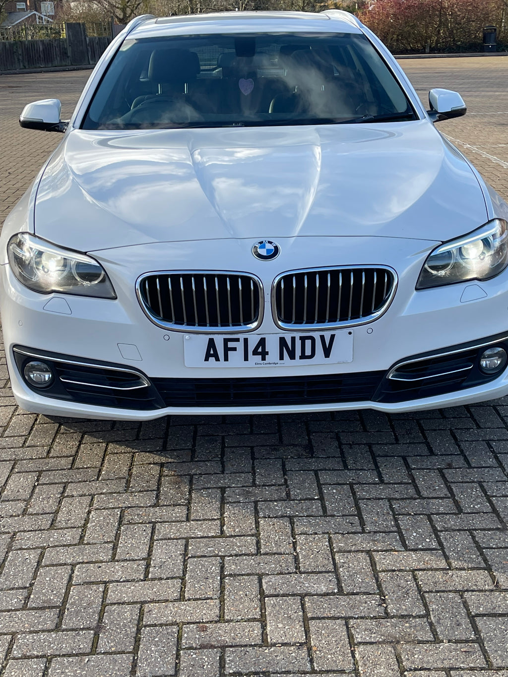 BMW
520d luxury auto
