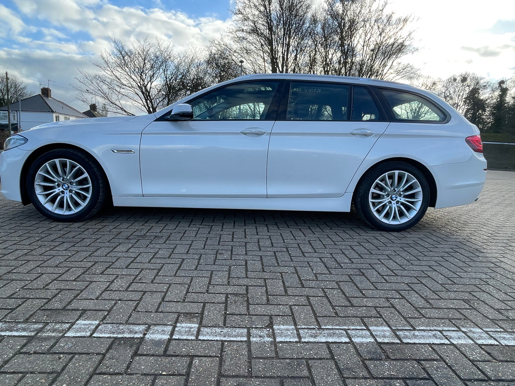 BMW
520d luxury auto